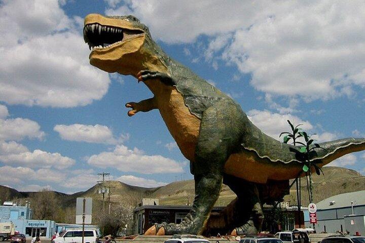 Drumheller Dinosaur Valley & Horseshoe Canyon Adventure Day Tour