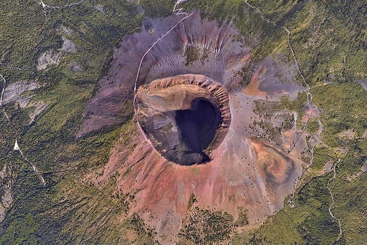 From Sorrento: Mount Vesuvius Tour with Entry Ticket & Lunch