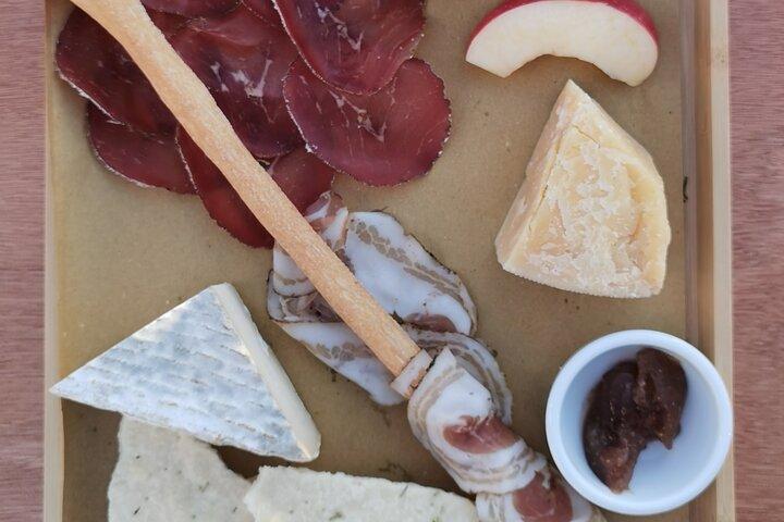 Private Tour on a Sailing Boat on Lake Maggiore with Aperitif and Music