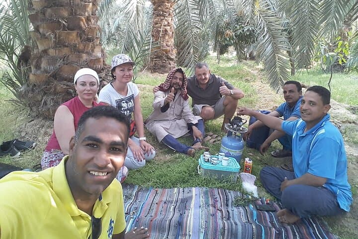 Safari & Camping White and Black Desert