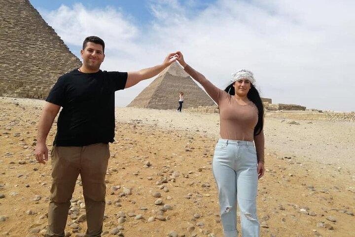 Private Giza Pyramids ,Sphinx Tour with Sakkara, Memphis in Cairo/Giza