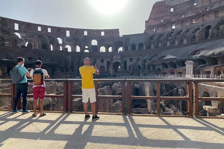 Rome: Guided Tour of Colosseum Arena with Roman Forum Entrance