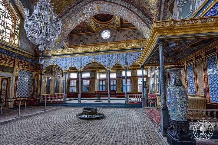 Istanbul Fullday Old City Tour , Topkapi Palace Grand Bazaar Blue Mosque..