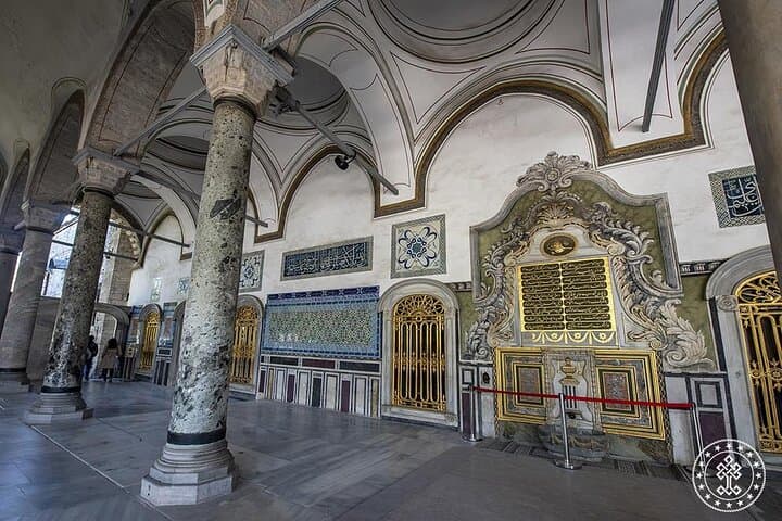 Istanbul Fullday Old City Tour , Topkapi Palace Grand Bazaar Blue Mosque..