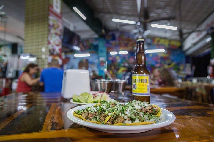 Cancun Local Experience: Taco and Beer Food Tour