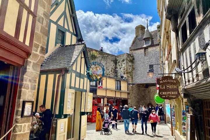 Mont Saint-Michel Small-group 2 to 7 people from Paris