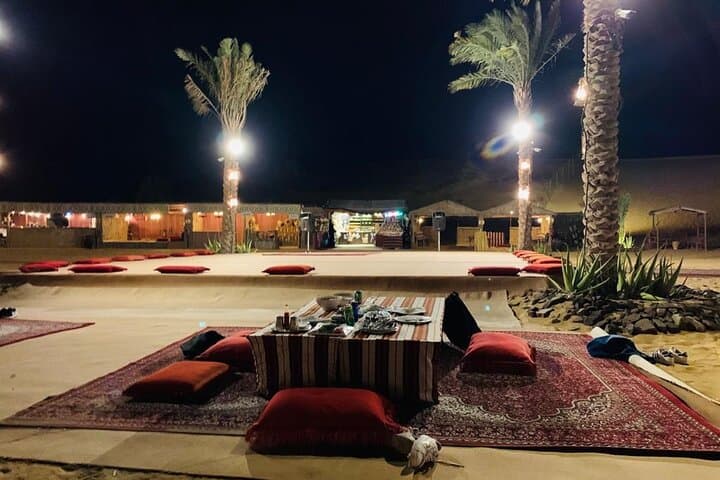 Desert Safari Experience with Dune Bashing and Dinner in Dubai