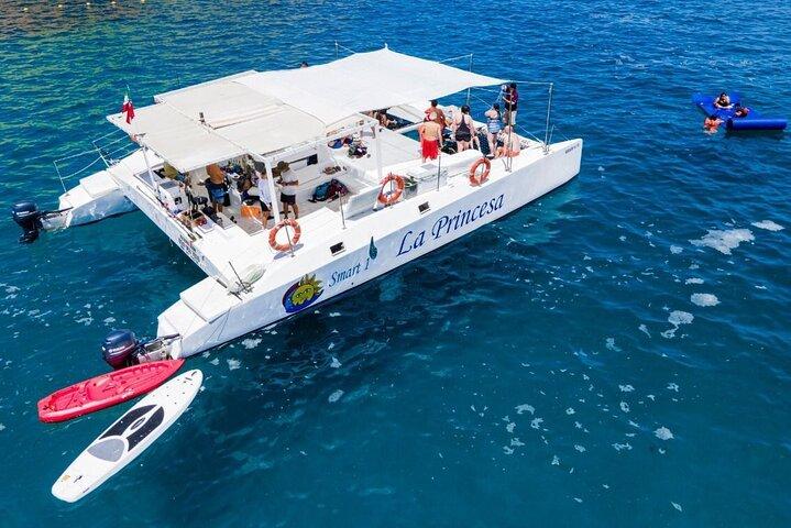 Snorkeling Catamaran Tour at Santa Maria Bay