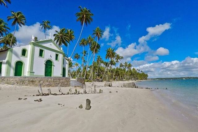 Carneiros Beach