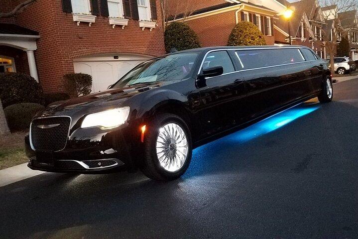 Private Transfer: Las Vegas to LAS Airport by Luxury SUV or Limo