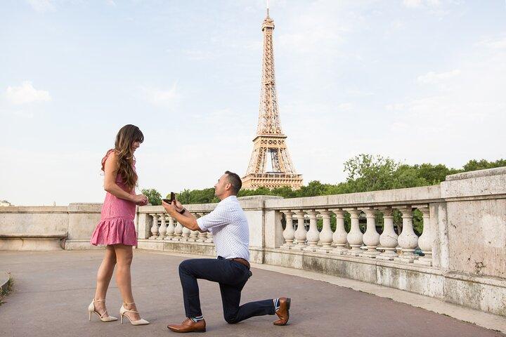 1-hour Photoshoot at the Eiffel Tower Trocadero Paris