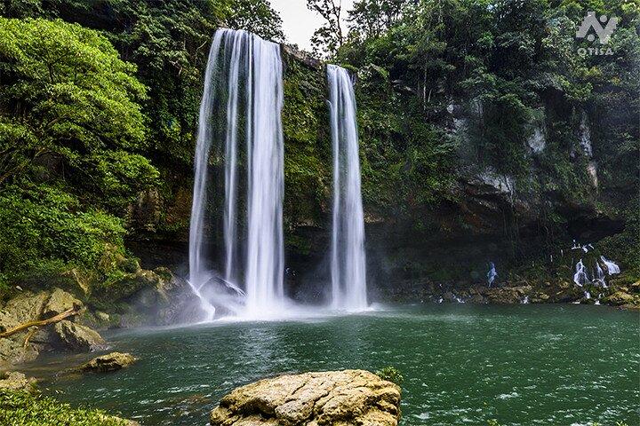 Waterfalls, Ruins and Mayan Treasures: Agua Azul Misol Há Palenque