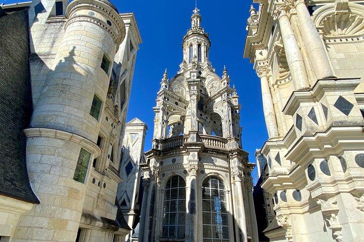 Live Guided Chenonceau, Chambord, Amboise Castles trip from Paris