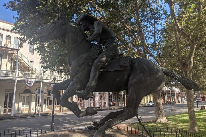 Old Sacramento Scavenger Hunt Walking Tour and Game
