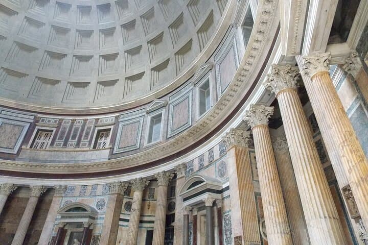 Rome's Iconic Temple: Pantheon Audio Guided Tour with Fast Access