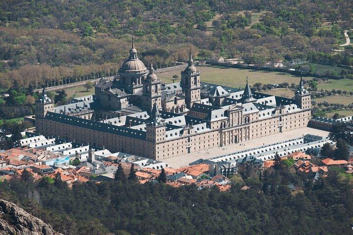 Half-Day Private Tour of Escorial with hotel Pick Up