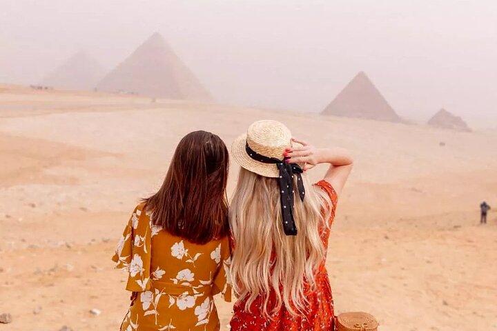 Day Tour To Giza Pyramids With Camel Ride And Museum of Egyptian Antiquities