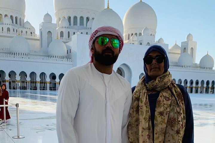 Abu Dhabi Full-Day Sightseeing Tour from Dubai with Mosque Visit