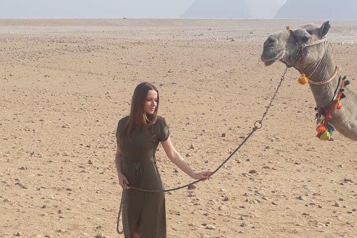 Day Tour To Giza Pyramids With Camel Ride And Museum of Egyptian Antiquities