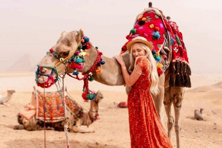 Day Tour To Giza Pyramids With Camel Ride And Museum of Egyptian Antiquities