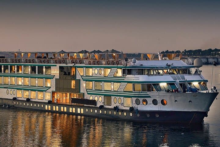 Private 5-Day Luxury Nile Cruise from Luxor to Aswan with Guide
