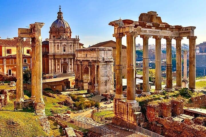 Rome: Colosseum, Roman Forum & Trajan's Market Exterior Tour