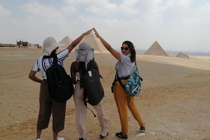 Half-Day Private Tour of Giza Pyramids with Camel Ride