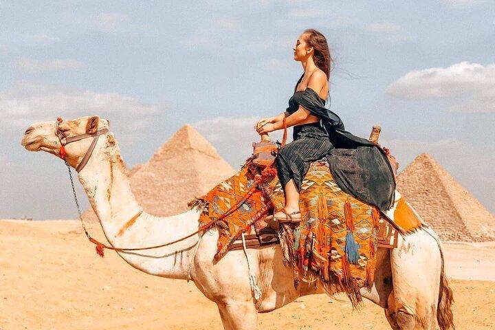 Luxury Camel Ride Around Giza Pyramids with Panoramic view