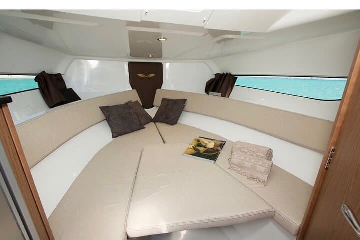 3Hrs private cruise Sea escape: Swim! Tan! Sightsee!