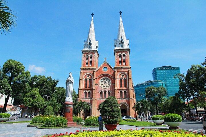 Multi-Day Tour of 5 Days Ho Chi Minh City and Siem Reap