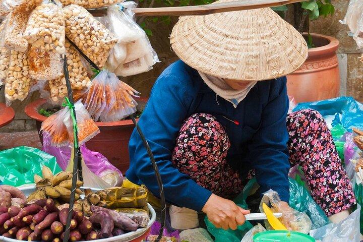 Hanoi Half-Day Street Food Walking Tour and Cultural Experience