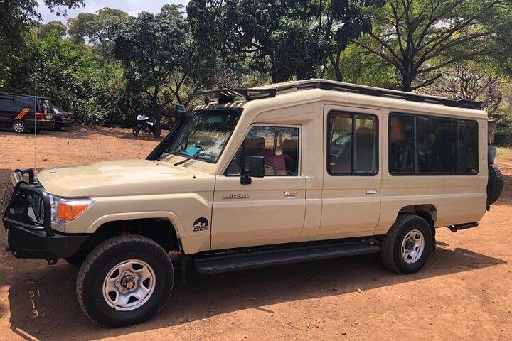5 Days Safari: Tarangire, Serengeti Plains and Ngorogoro Crater