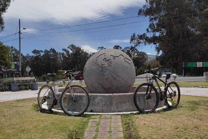 Small-group Otavalo market and Middle of the World Mountain Bike Tour from Quito