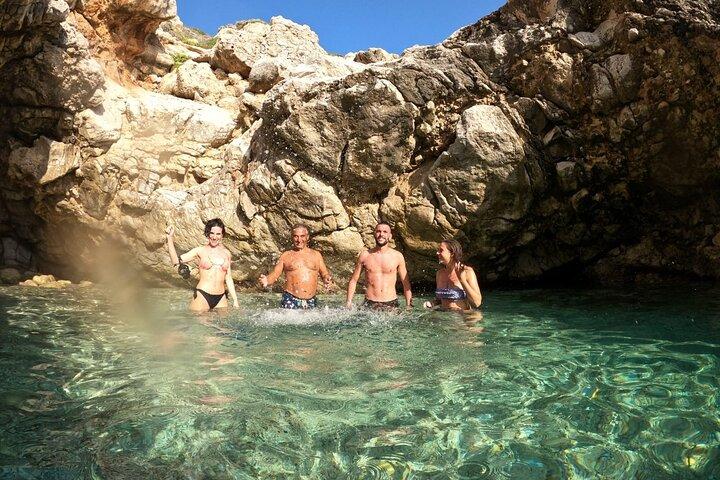 Egadi Islands Boat Tour: Favignana and Levanzo with Lunch