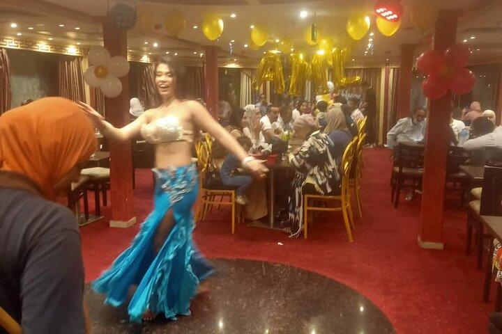 Private Nile Cruise with Dinner and Folk Show from Cairo