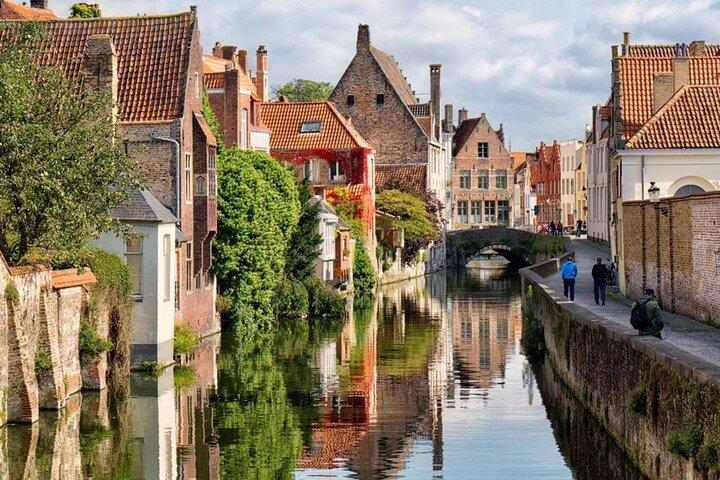 Private Bruges 10 Tastings Tour from Paris by Minivan