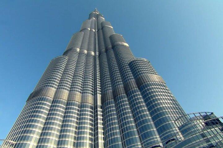 Amazing tour to dubai Burj khalifa tower with dinner