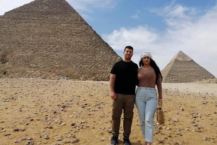 8-Hour Private Tour Pyramids Giza , Egyptian Museum and local Bazaar from Cairo