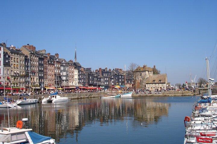Private Tour to Mont St-Michel and Honfleur from Paris