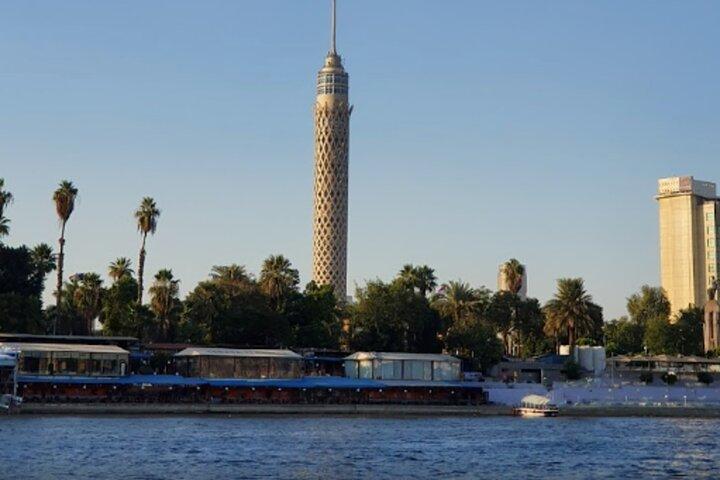 Tour To Pyramids Of Giza, Museum Visit & Dinner Cruise Combo