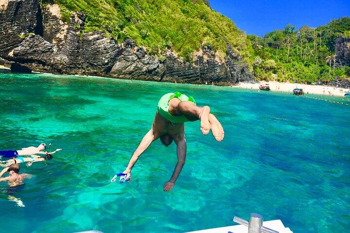 Phi Phi, Maya Bay and Khai Island Tour from Phuket