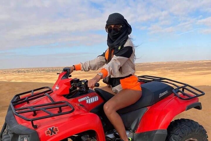 Dubai Dinner Desert Experience with 01 Hour quad bike and camel ride