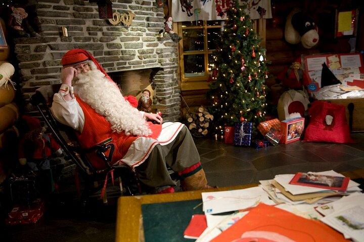 Meet Santa Claus & Santa's Reindeer Ride & Greet Huskies