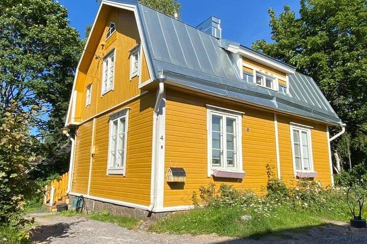 Helsinki Private Tour by car + Vitsit Porvoo Medieval old tow
