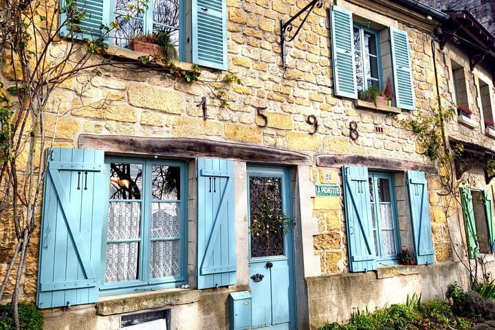 Hiking Adventure in Van Gogh's Footsteps with 6 miles walk