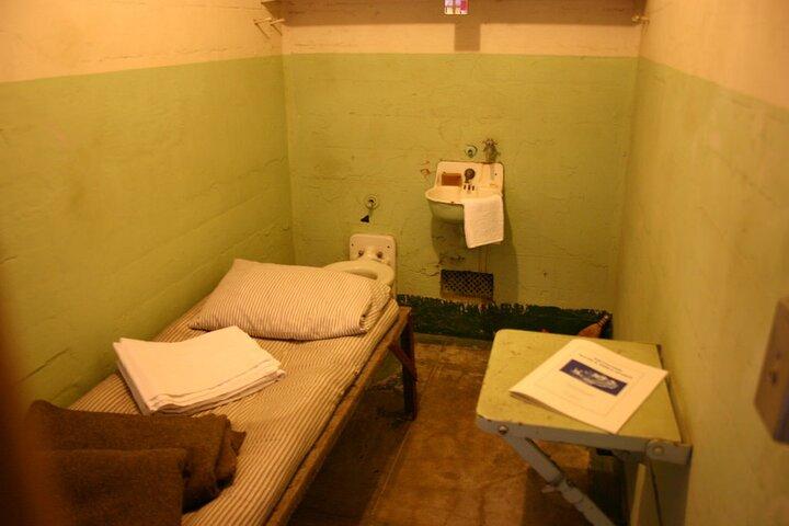 Alcatraz Prison Tour and Golden Gate Bridge Bay Cruise