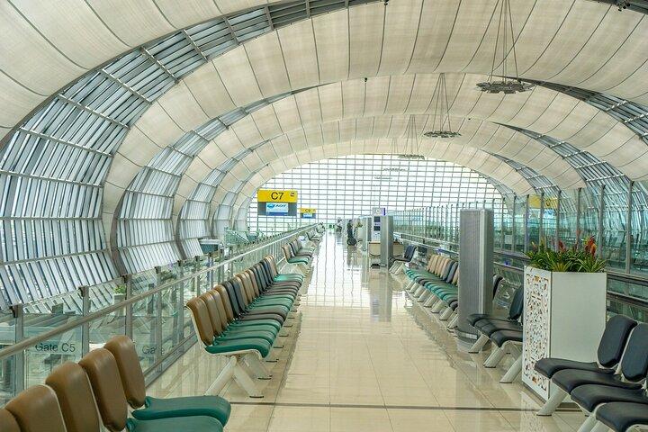 Private Transfer from Beauvais Airport to Paris 1-3 passengers