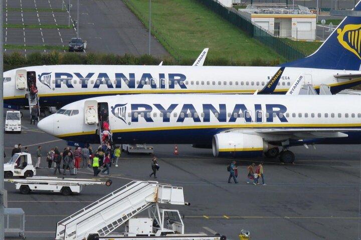 Private Transfer from Beauvais Airport to Paris 1-3 passengers