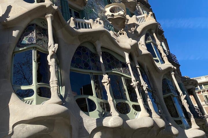 Barcelona Essential Highlights: Private Bike Tour