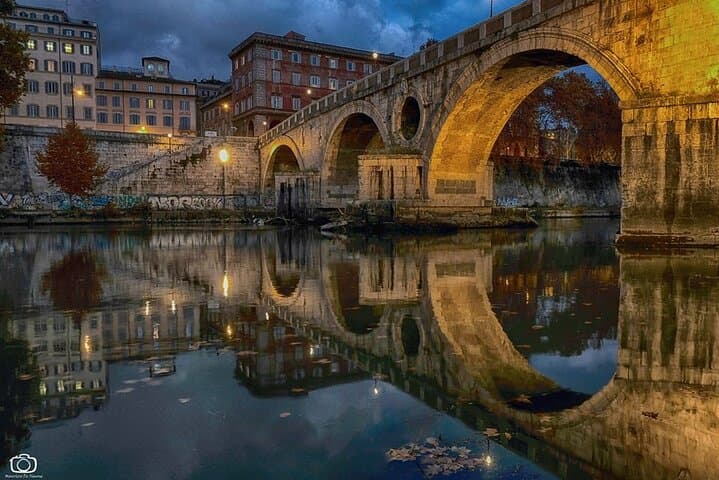 Exclusive Rome by Night Vespa Tour